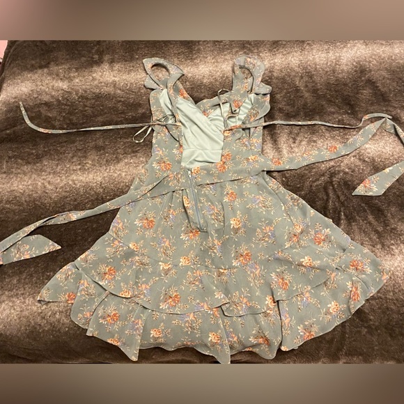 Windsor Sage Green Chiffon Floral Mini Dress - Picture 2 of 3